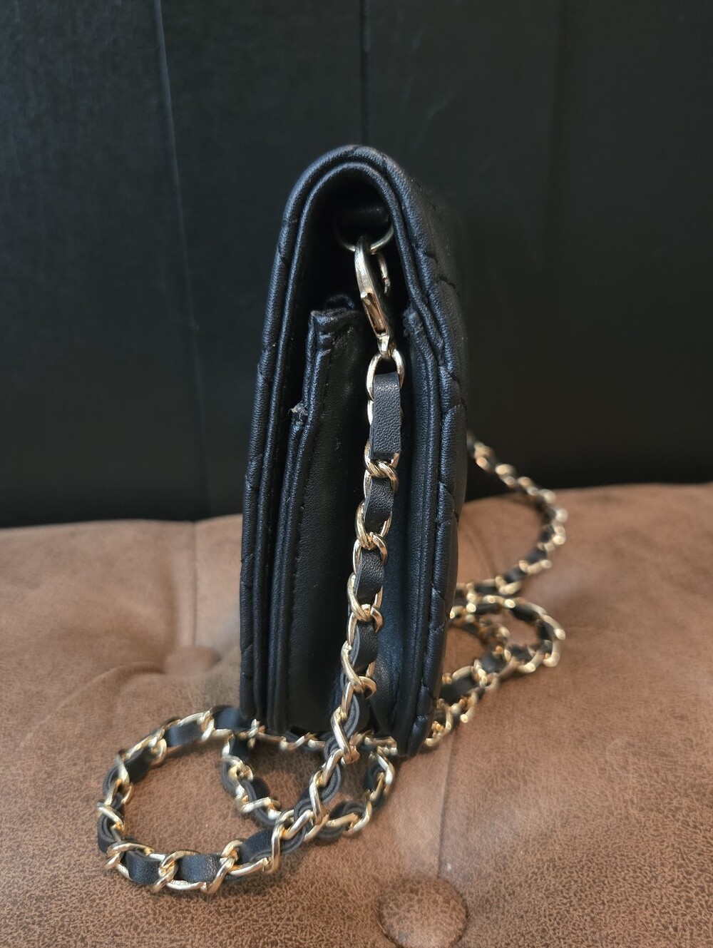 Bebe Sophia Black Quilted Crossbody with Gold Chain Strap - Picture 6 of 16